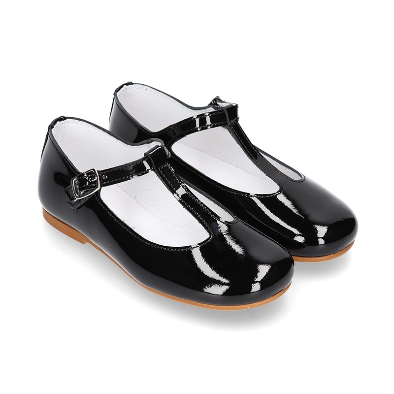 black patent leather mary jane shoes