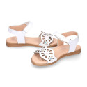 Nappa leather girl sandal shoes with flowers design.