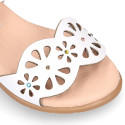 Nappa leather girl sandal shoes with flowers design.