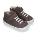 BAREFOOT Kids high Sneaker shoes with laces and side zipper.