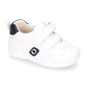 Deportiva niño OKAA FLEX sin cordones y puntera en color Blanco.