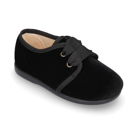 Black Laces up shoes in velvet canvas for little Kids.